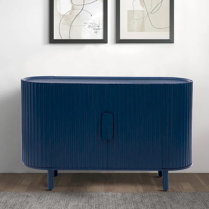 Buffet moderne et élégant en bois avec portes de placard à rayures verticales